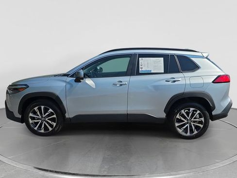 Used 2023 Toyota Corolla Cross XLE FWD image 5