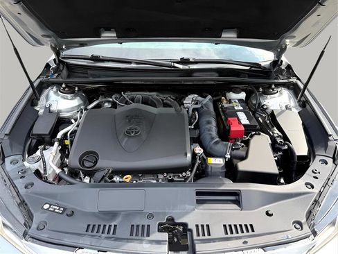 Used 2019 Toyota Avalon Limited image 10