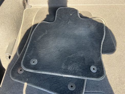 Used 2019 Volkswagen Tiguan SE image 13