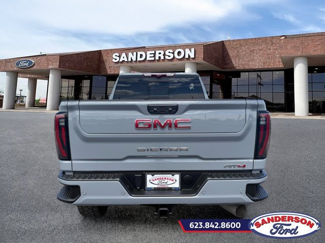 Used 2024 GMC Sierra 2500 AT4 w/ AT4 Premium Plus Package AWD/4WD image 4