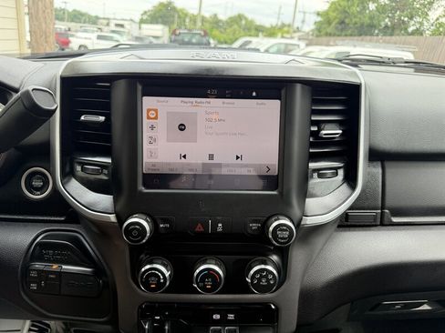 Used 2023 RAM 2500 Big Horn w/ Level 1 Equipment Group image 9