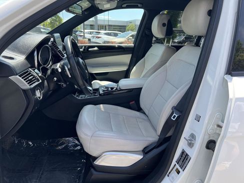Used 2017 Mercedes-Benz GLS 550 4MATIC image 28