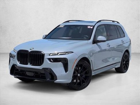 Used 2024 BMW X7 xDrive40i w/ M Sport Package AWD/4WD image 1