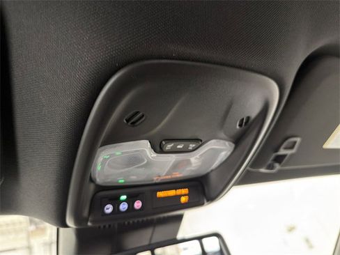 Certified 2025 Chevrolet Colorado Z71 w/ Technology Package image 30