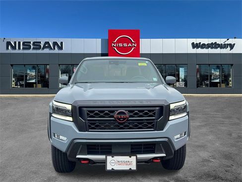 Used 2022 Nissan Frontier PRO-4X w/ Pro-4X Premium Package image 2
