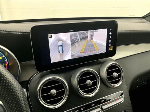 Certified 2022 Mercedes-Benz GLC 43 AMG 4MATIC image 29