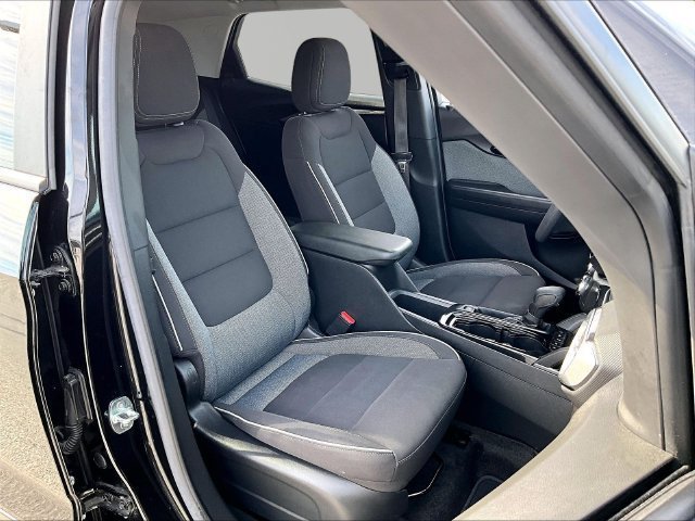 Used 2023 Chevrolet TrailBlazer LT w/ Convenience Package FWD image 11