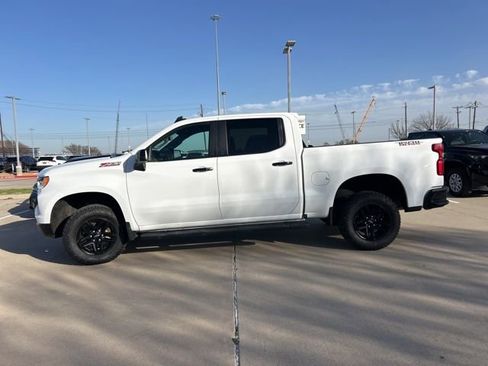 Used 2023 Chevrolet Silverado 1500 LT Trail Boss w/ Protection Package image 9