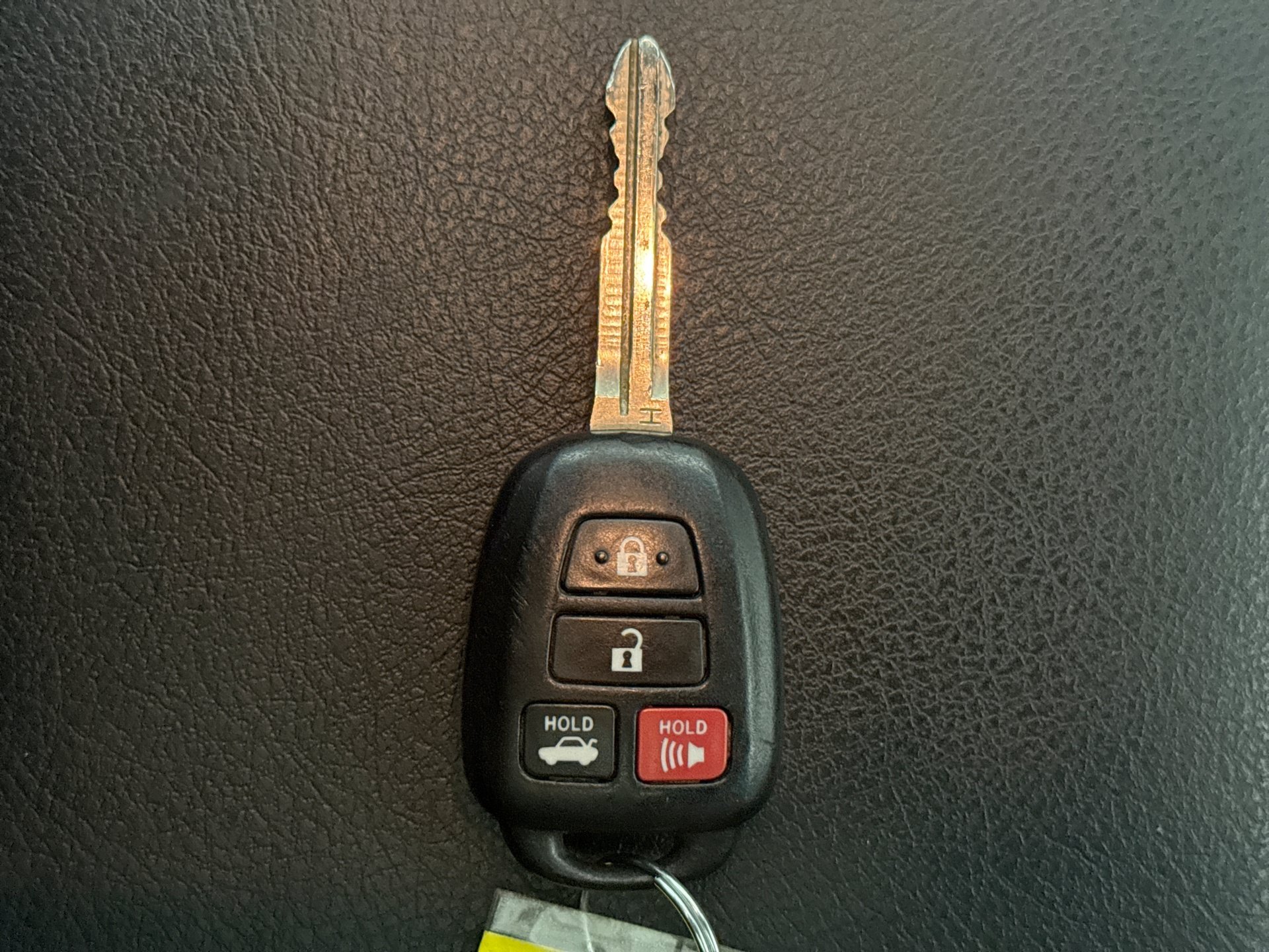 Used 2015 Toyota Camry SE w/ Moonroof Package FWD image 10