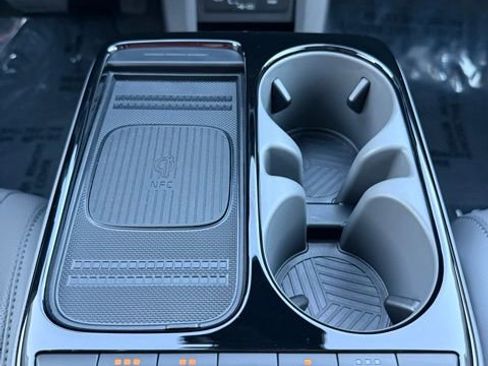 Used 2025 Hyundai Ioniq 5 SEL image 31