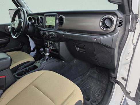 Used 2021 Jeep Gladiator Sport AWD/4WD image 14