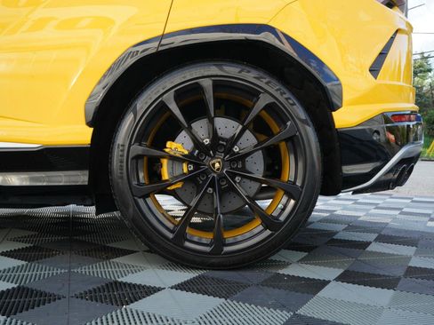 Used 2020 Lamborghini Urus AWD/4WD image 86