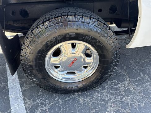 Used 2000 Chevrolet Silverado 1500 4x4 Extended Cab image 11