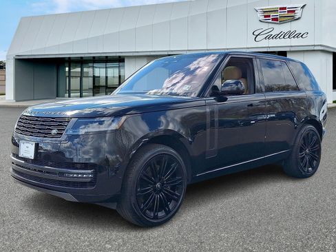 Used 2023 Land Rover Range Rover SE AWD/4WD image 3