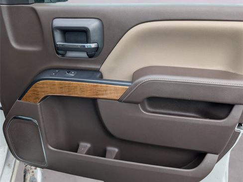 Used 2017 Chevrolet Silverado 1500 LTZ image 38