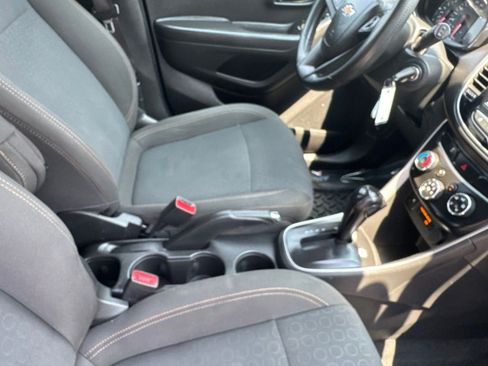 Used 2020 Chevrolet Trax LS w/ Tint and Cruise Package FWD image 26