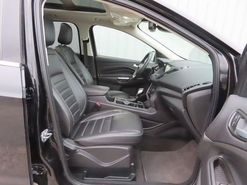 Used 2019 Ford Escape SEL image 24