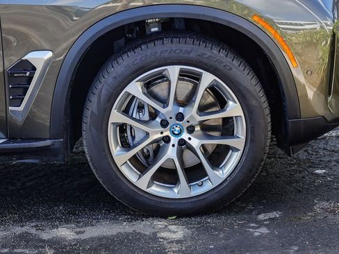 Used 2024 BMW X5 xDrive50e w/ Premium Package image 11