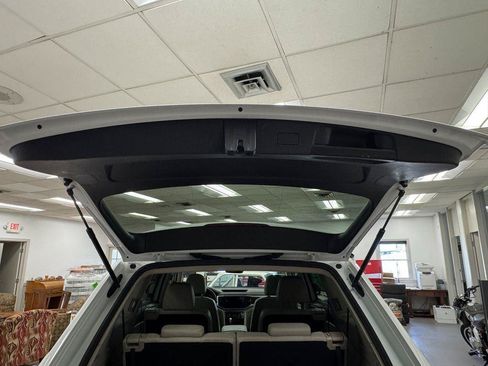 Used 2022 Volkswagen Atlas SE AWD/4WD image 30