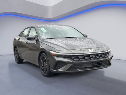 New 2026 Hyundai Elantra Sport FWD image 4