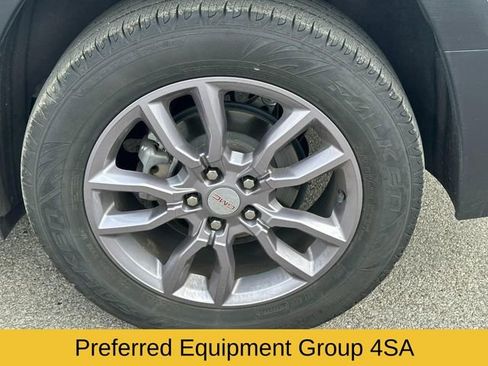 Used 2023 GMC Terrain SLT image 6