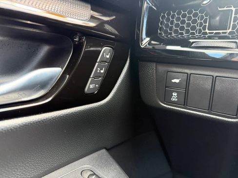 Used 2024 Honda CR-V EX-L image 22