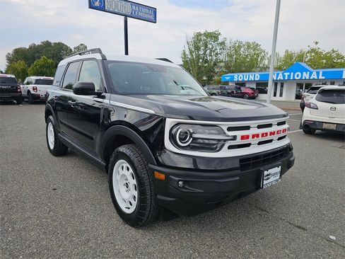 Used 2023 Ford Bronco Sport Heritage w/ Heritage Convenience Package image 3