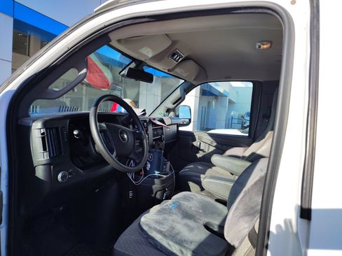 Used 2019 Chevrolet Express 3500 LT w/ LT Preferred Equipment Group RWD image 7