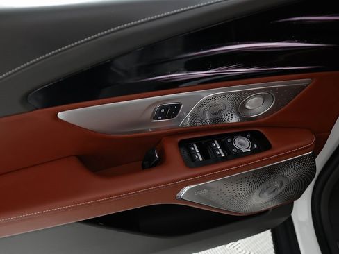 Used 2024 Lincoln Nautilus Black Label image 17