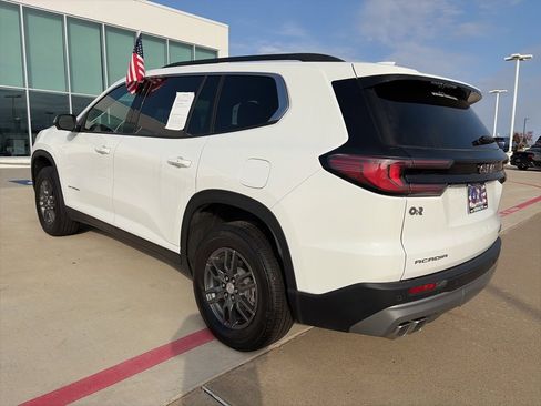 Used 2025 GMC Acadia Elevation image 6