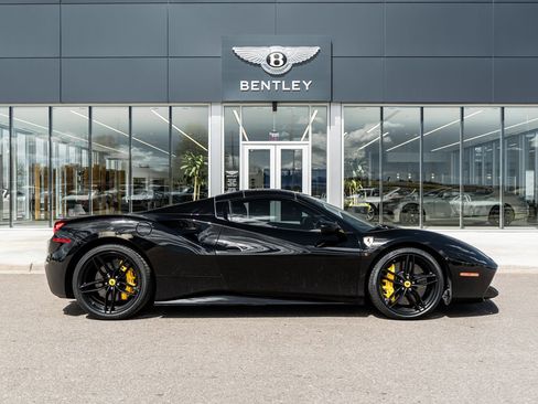 Used 2018 Ferrari 488 Spider RWD image 14