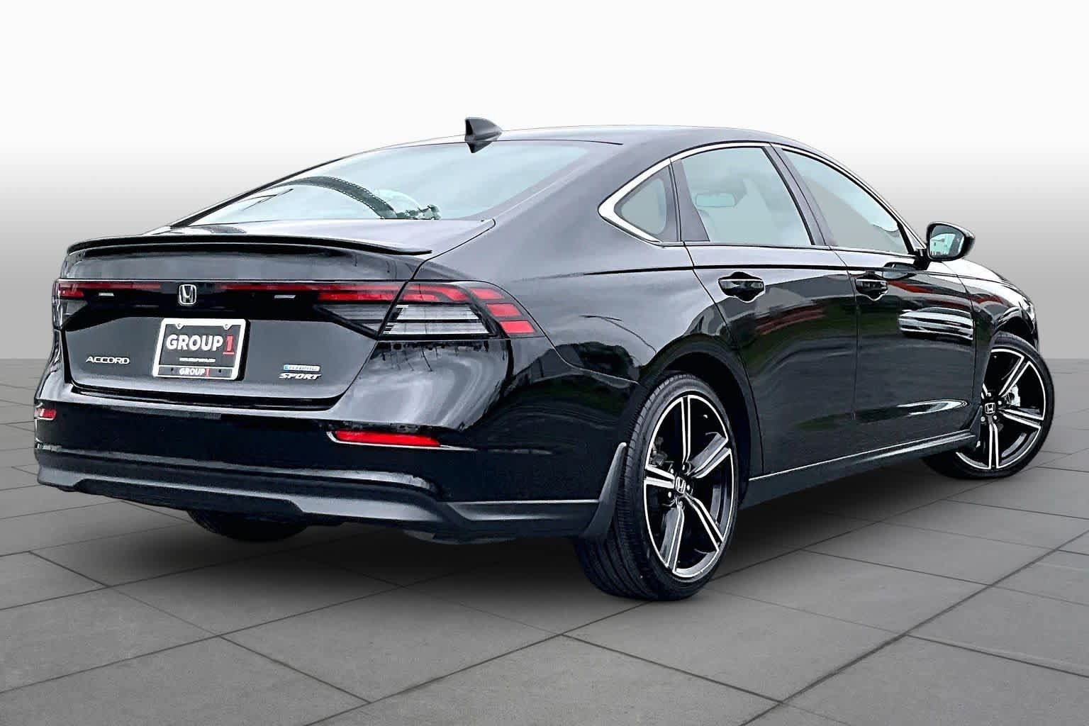 Used 2024 Honda Accord Sport image 13
