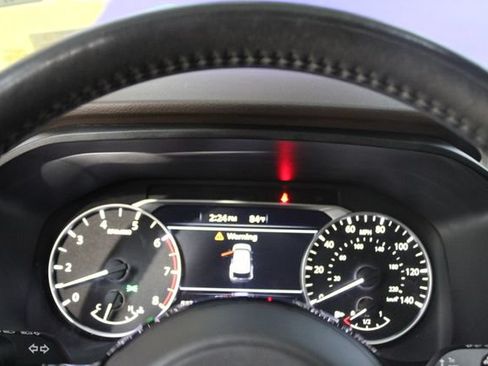 Used 2021 Nissan Rogue SV AWD/4WD image 17