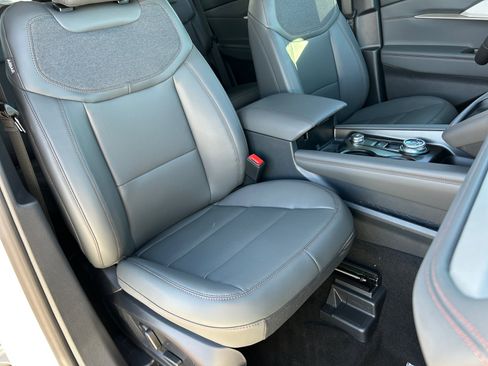 New 2026 Ford Explorer Active AWD/4WD image 19