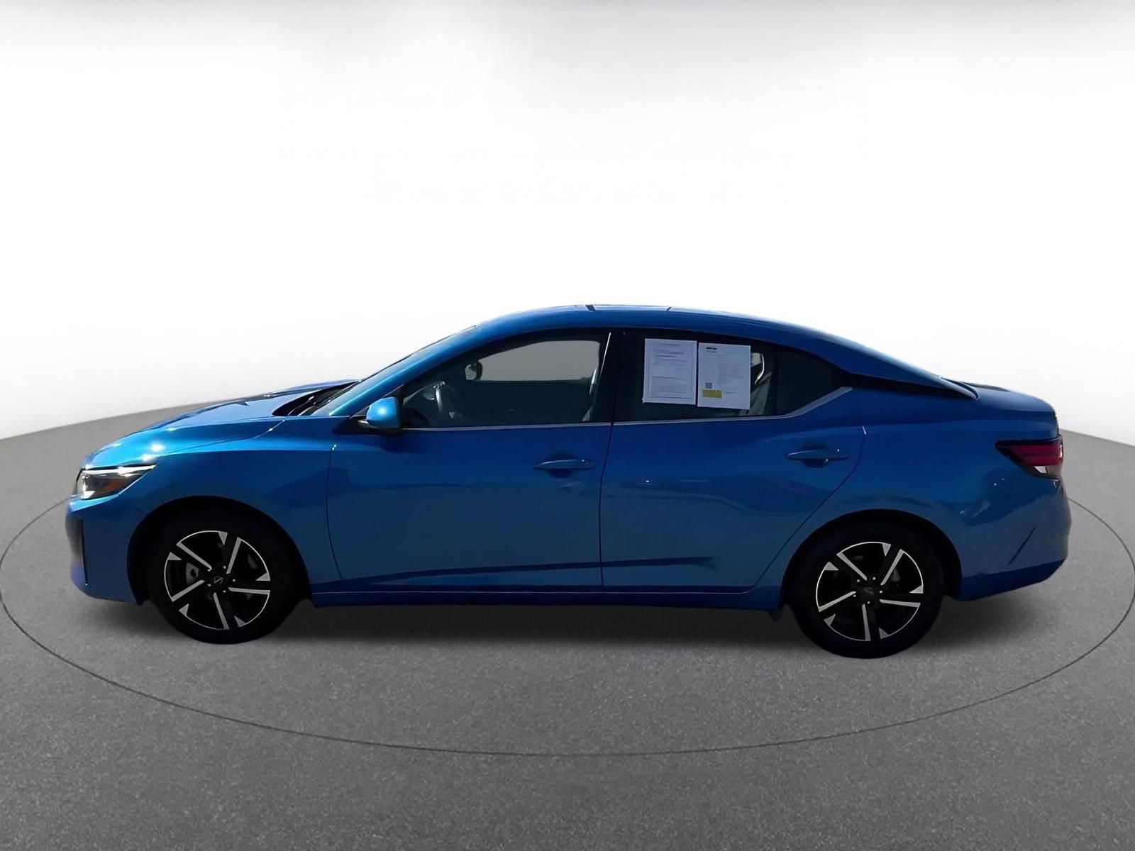 Used 2025 Nissan Sentra SV FWD image 8