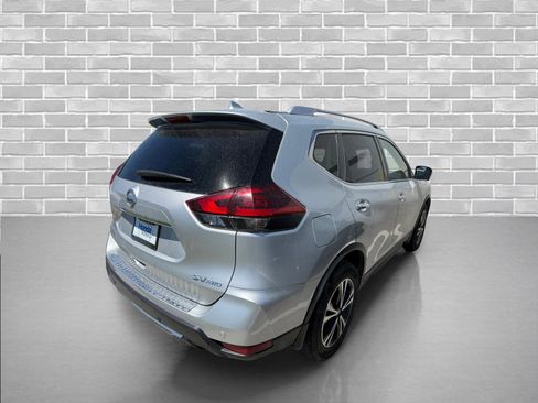Used 2019 Nissan Rogue SV w/ Premium Package AWD/4WD image 3
