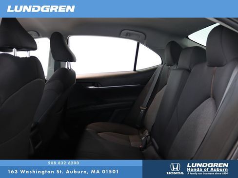 Used 2019 Toyota Camry LE FWD image 14