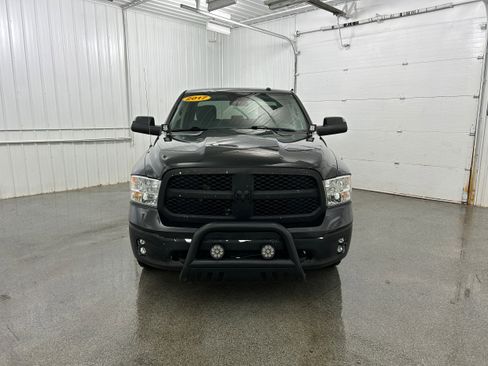 Used 2017 RAM 1500 ST w/ SXT Appearance Group AWD/4WD image 15