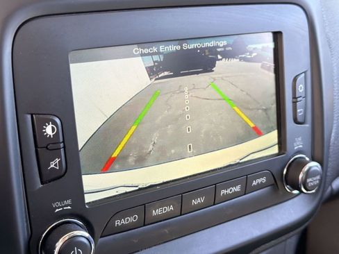 Used 2017 Jeep Renegade Latitude image 24