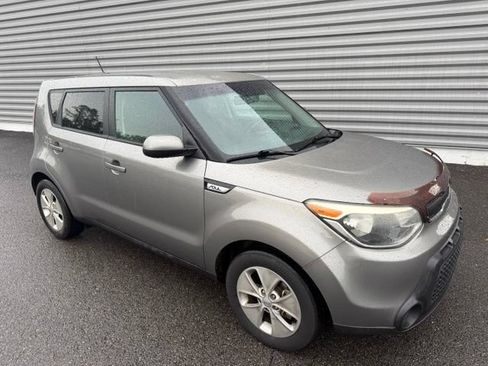 Used 2015 Kia Soul FWD image 3