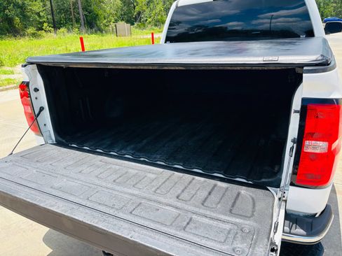 Used 2018 Chevrolet Silverado 1500 LT w/ LT Eassist Package RWD image 30
