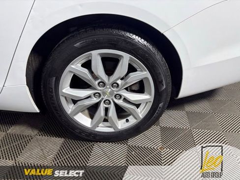 Used 2016 Chevrolet Impala LT w/ Convenience Package FWD image 25