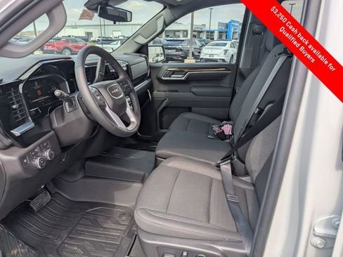 New 2026 GMC Sierra 1500 SLE image 16