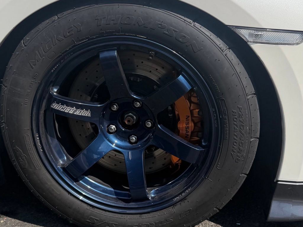 Used 2019 Nissan GT-R Premium w/ Premium Interior Package AWD/4WD image 37