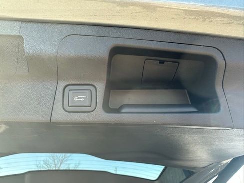 Used 2023 GMC Acadia AT4 image 35