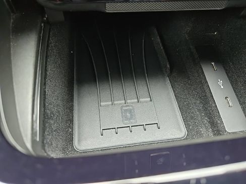 Used 2024 Porsche Cayenne w/ Premium Package AWD/4WD image 64