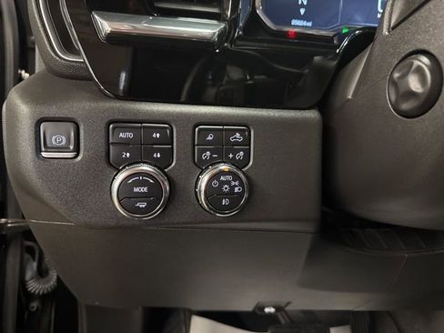 Used 2023 GMC Sierra 1500 SLT w/ SLT Convenience Package AWD/4WD image 19