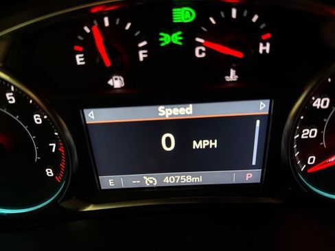 Used 2023 Chevrolet Traverse LT image 19