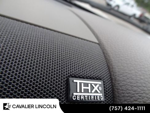 Used 2017 Lincoln Navigator Select AWD/4WD image 14