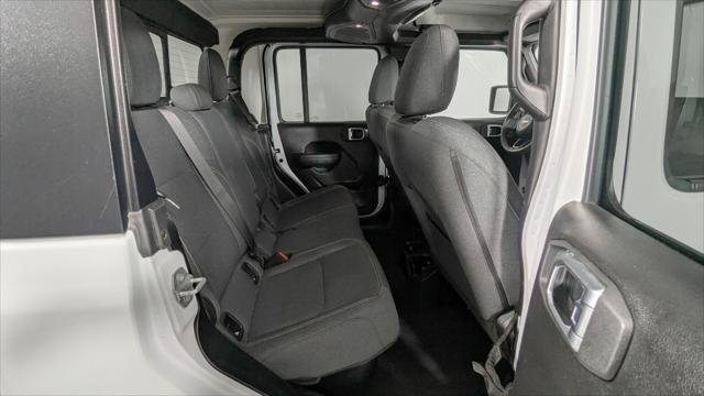 Used 2025 Jeep Gladiator Sport AWD/4WD image 17